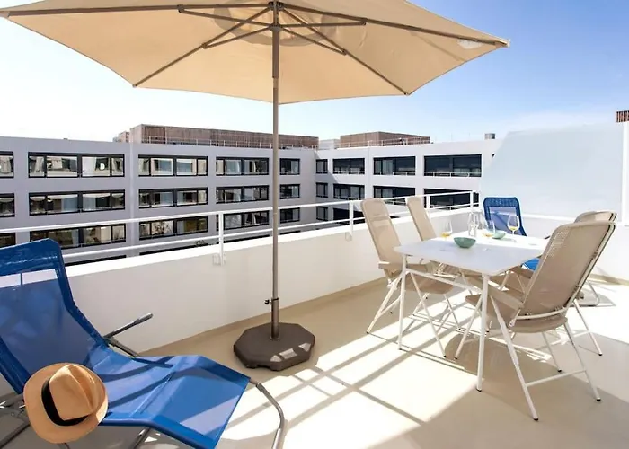 L17 Arenas Suite 3 Balconies 5Mins To The Sea