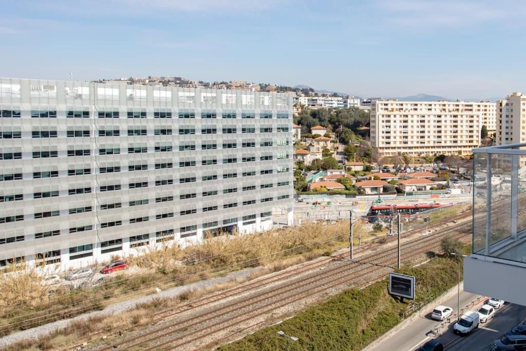 L17 Arenas 3 Balconies 5mins To The Sea Apartment *