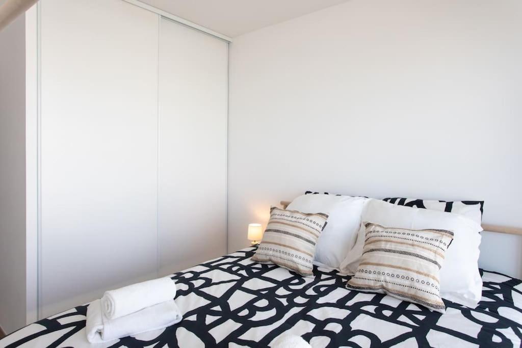 Apartment L17 Arenas 3 Balconies 5mins To The Sea *
